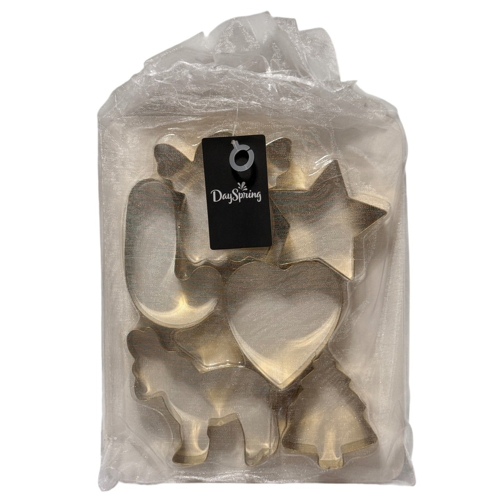 DaySpring Christmas Cookie Cutter Set 6pc Gold Nativity Story Card J8282 NEW *